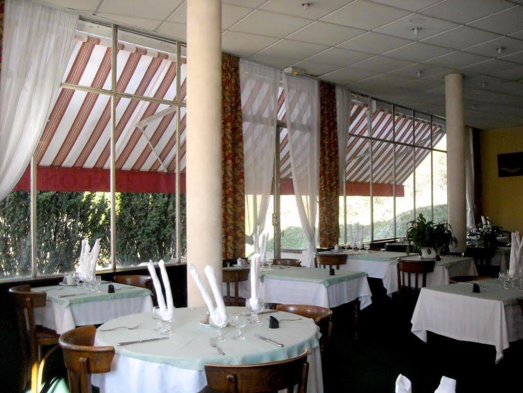 Logis Terrasse Hotel ลีซีเยอ ภายนอก รูปภาพ